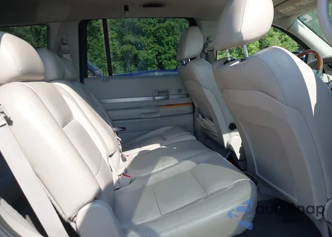 2007 Chrysler Aspen Limited из США, поврежденный, VIN 1A8HX58287F560396